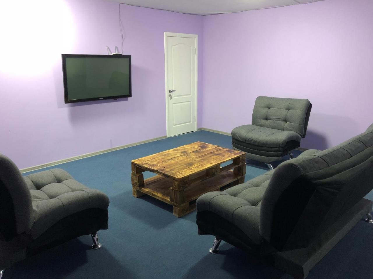 Apple City Hostel Ałma Ata Zewnętrze zdjęcie